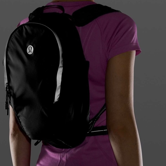 SOLD ✌🏽✌🏽 lululemon fast and free backpack - Picture 10 of 10